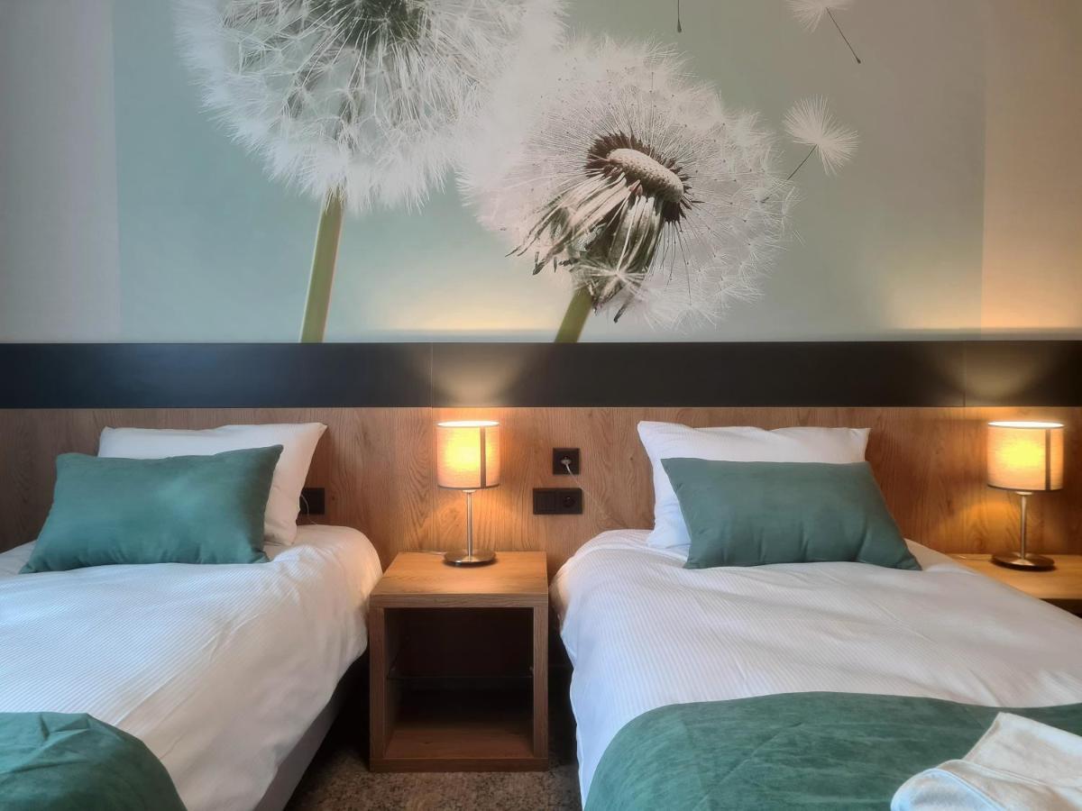 Hotel Port 2000 Torzym Luaran gambar