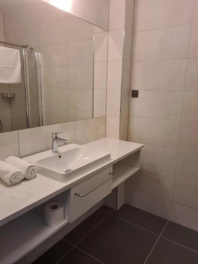 Hotel Port 2000 Torzym Luaran gambar